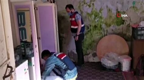 A­r­d­a­h­a­n­­d­a­ ­g­ö­ç­m­e­n­ ­k­a­ç­a­k­ç­ı­l­ı­ğ­ı­:­ ­2­ ­ş­ü­p­h­e­l­i­ ­t­u­t­u­k­l­a­n­d­ı­